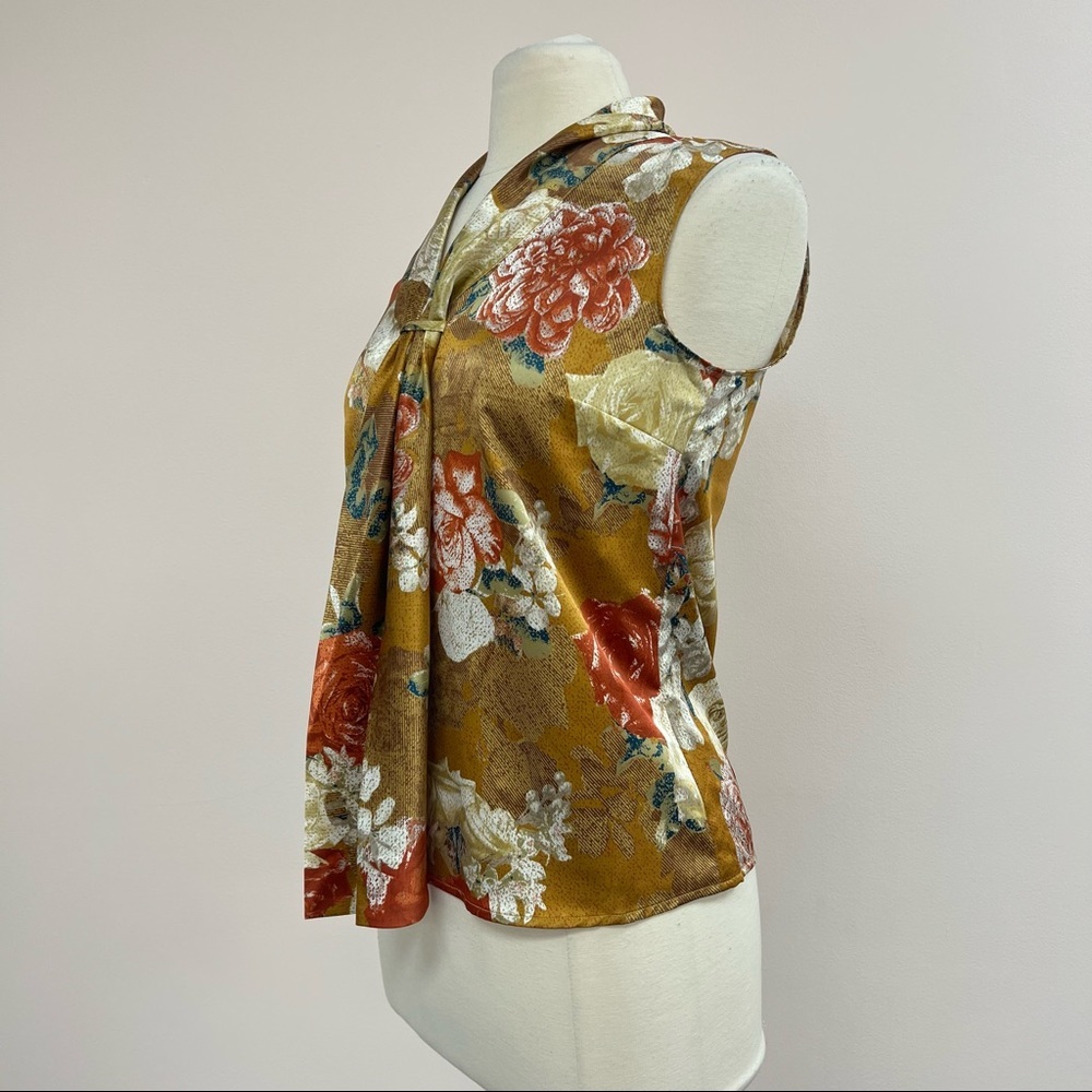 Tahari Floral Print Sleeveless Blouse in Graphic Peony - Picture 7 of 9